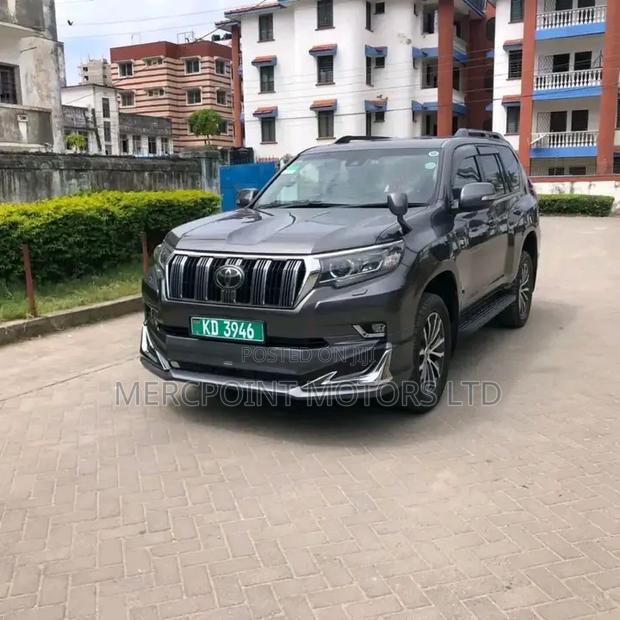 Toyota Land Cruiser Prado 2.7 2019 Gray
