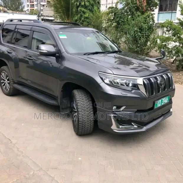 Toyota Land Cruiser Prado 2.7 2019 Gray