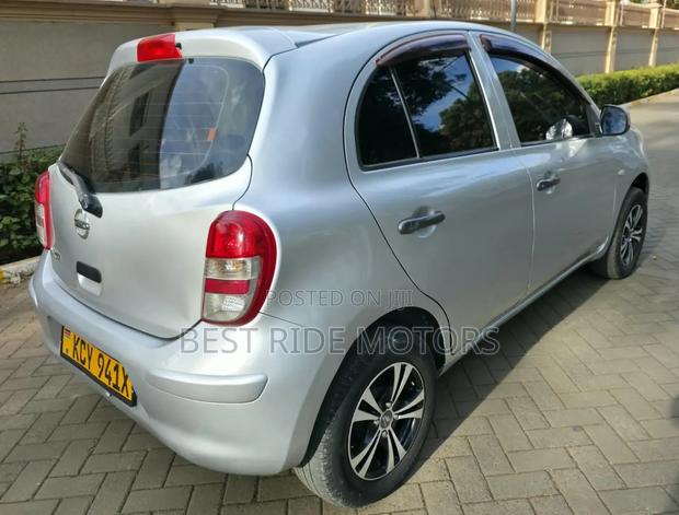Nissan March 1.2 FWD 2012 Silver