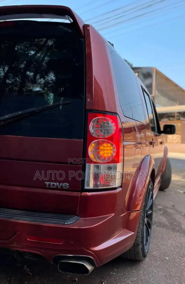 Land Rover Discovery 2010 Red