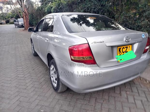 Toyota Axio 1.5 X 2WD 2012 Silver