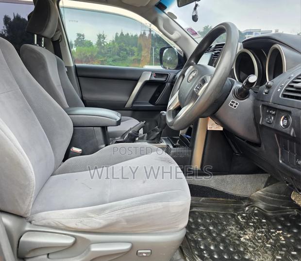 Toyota Land Cruiser Prado 2.7 i 2012 Black