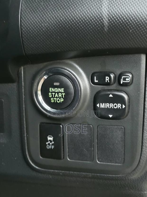 Toyota Wish 2013 Pearl