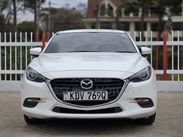 Mazda Axela 2018 Pearl