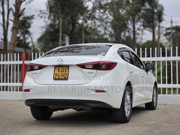 Mazda Axela 2018 Pearl