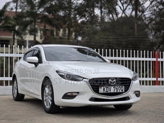 Mazda Axela 2018 Pearl