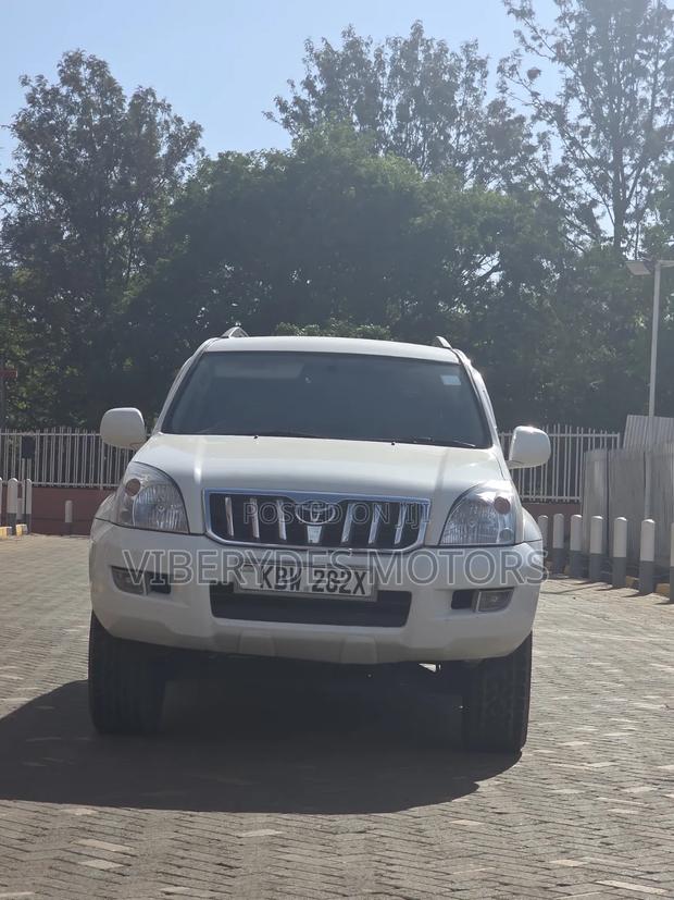 Toyota Land Cruiser Prado 2006 White