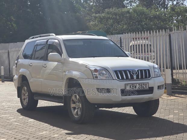 Toyota Land Cruiser Prado 2006 White