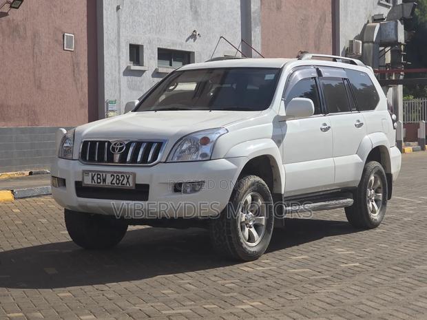 Toyota Land Cruiser Prado 2006 White