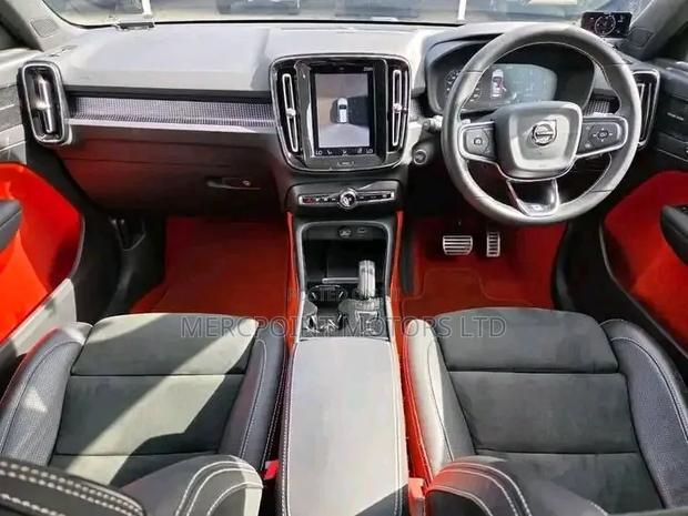 Volvo XC40 T3 Petrol FWD 2019 Pearl