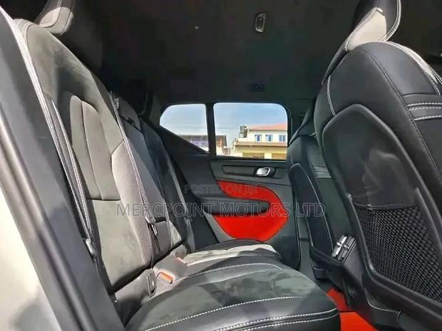 Volvo XC40 T3 Petrol FWD 2019 Pearl