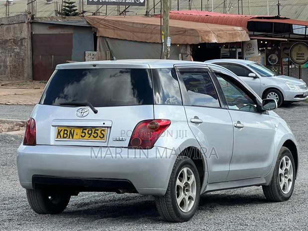Toyota IST 2005 Silver