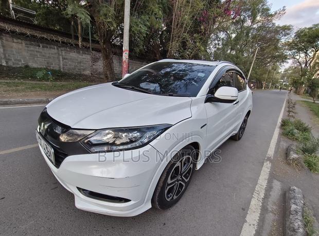 Honda Vezel 2017 White