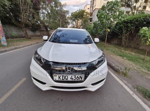 Honda Vezel 2017 White