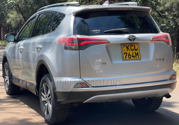 Toyota RAV4 2016 Silver