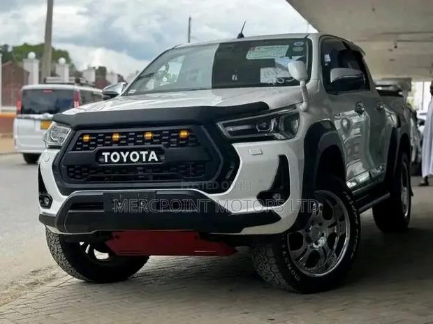 Toyota Hilux 2020 Pearl
