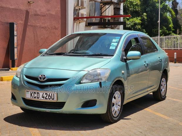 Toyota Belta 2008 Silver