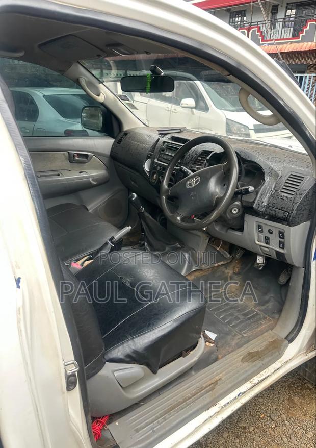 Toyota Hilux 2008 White