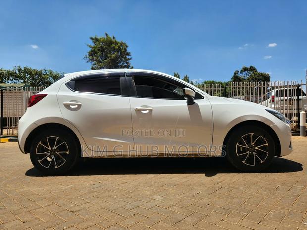 Mazda Demio 2018 White