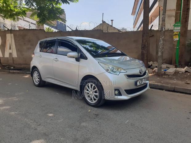 Toyota Ractis 2016 Silver