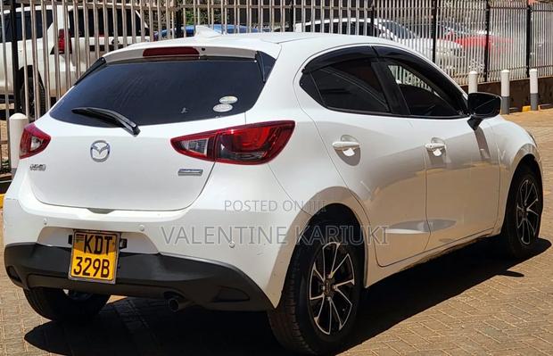 Mazda Demio 2018 White