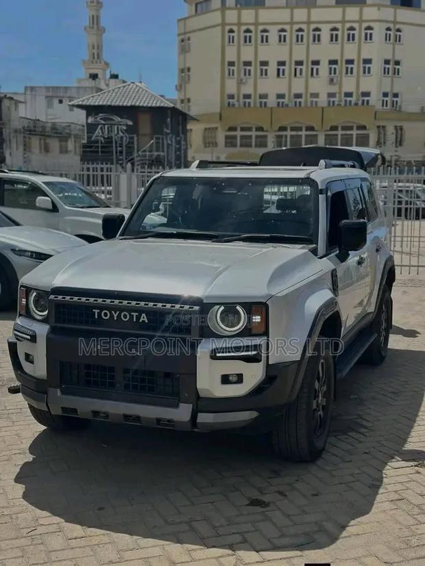 Toyota Land Cruiser Prado 2.4 Petrol 2024 White