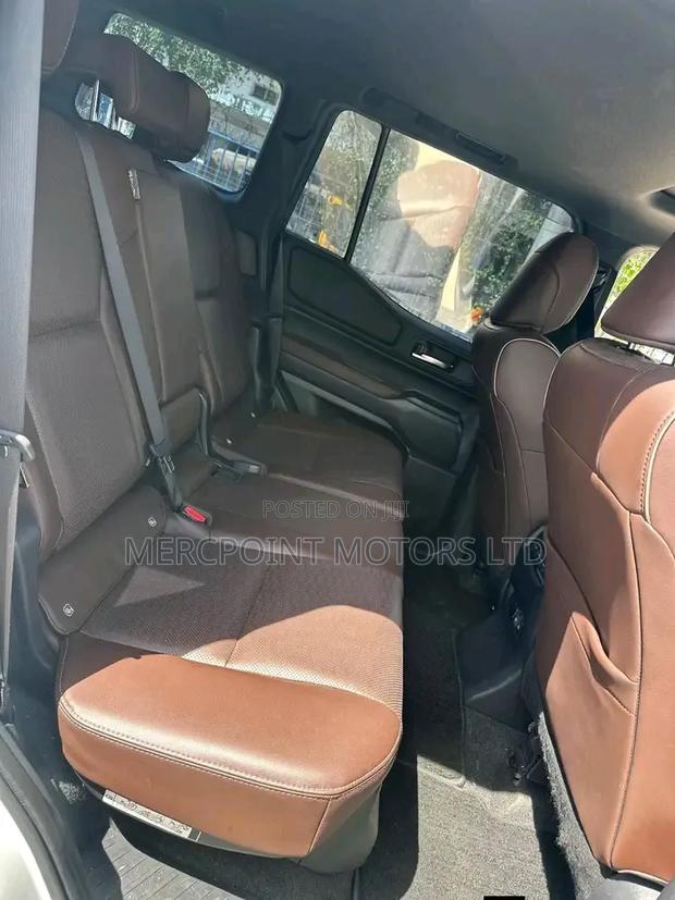 Toyota Land Cruiser Prado 2.4 Petrol 2024 White