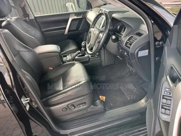 Toyota Land Cruiser Prado 2.7 2020 Matt Black