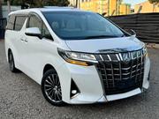 Toyota Alphard 2019 White for sale
