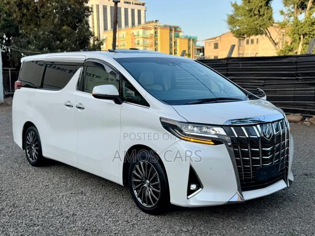 Toyota Alphard 2019 White