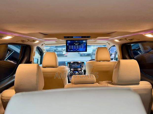Toyota Alphard 2019 White