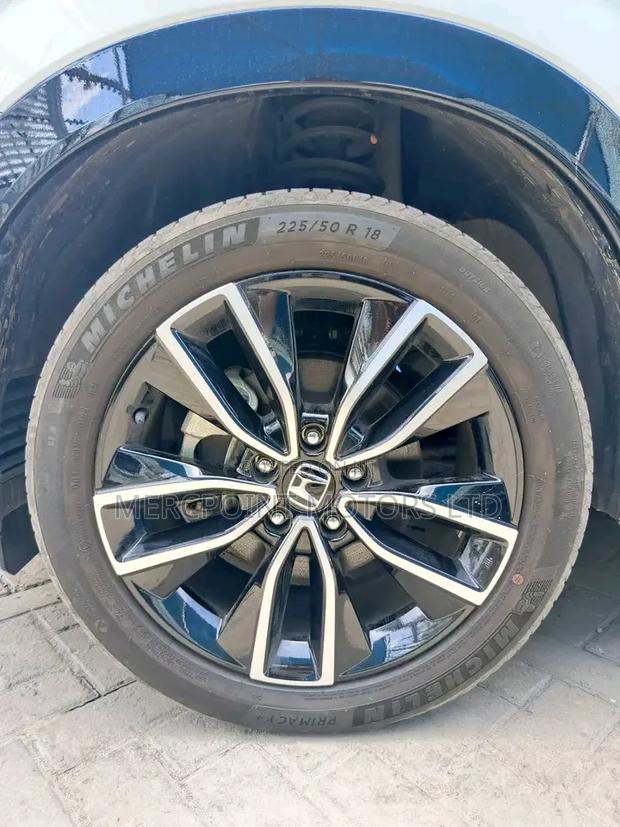 Honda Vezel 1.5 Hybrid 2WD 2021 Off white
