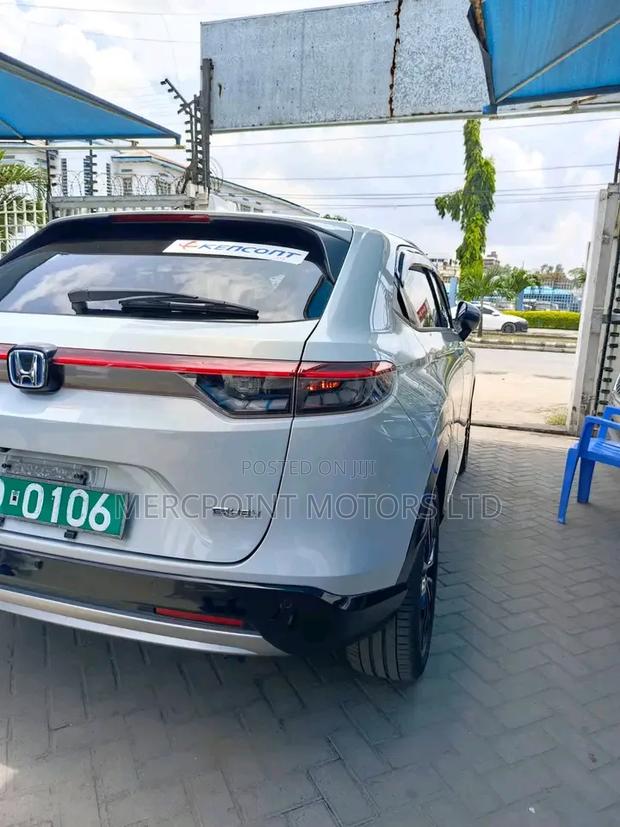 Honda Vezel 1.5 Hybrid 2WD 2021 Off white