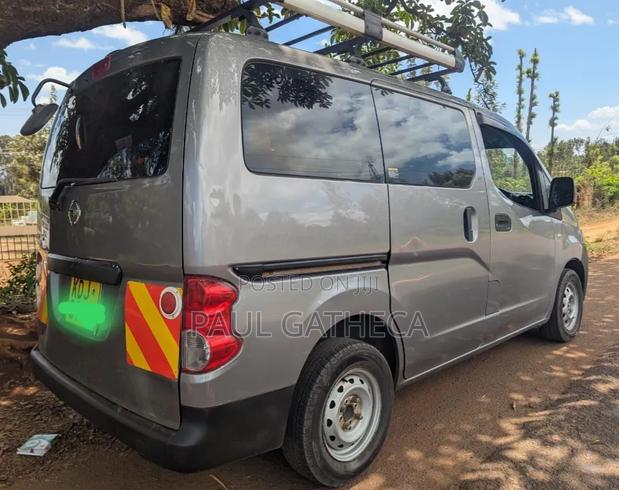 Nissan Serena 2015 Gray