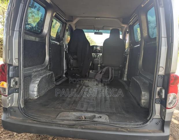 Nissan Serena 2015 Gray