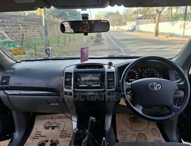 Toyota Land Cruiser Prado 2006 Black