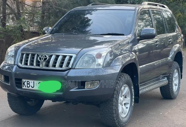 Toyota Land Cruiser Prado 2005 Gray