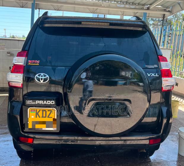 Toyota Land Cruiser Prado 2013 Black