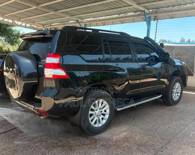 Toyota Land Cruiser Prado 2013 Black