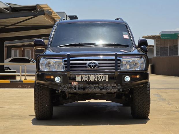Toyota Land Cruiser 2005 Maroon