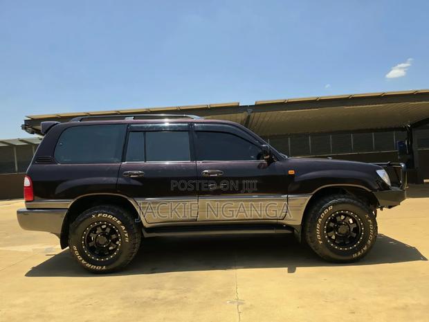 Toyota Land Cruiser 2005 Maroon