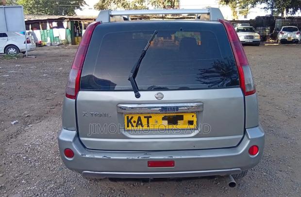 Nissan X-Trail 2005 Gray