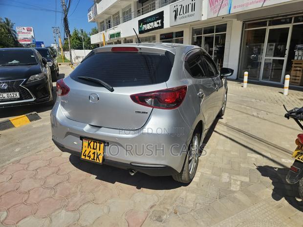 Mazda 2 2018 Silver