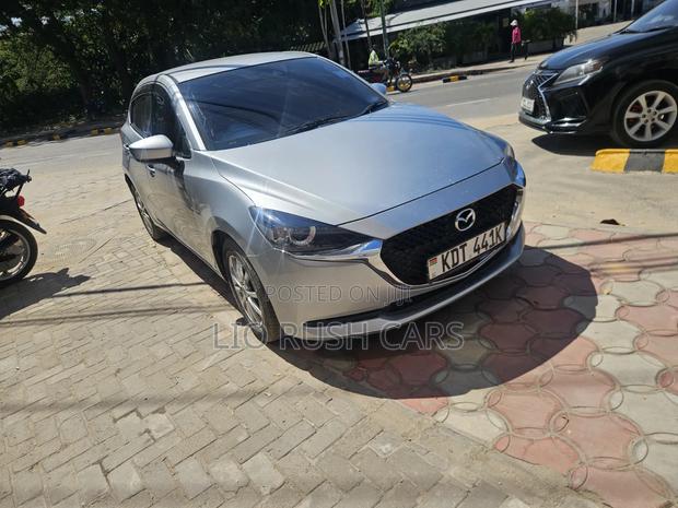 Mazda 2 2018 Silver