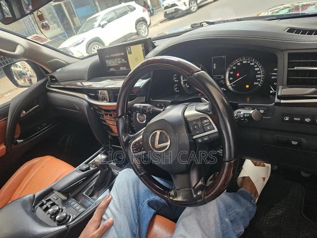 Lexus LX 2017 Black