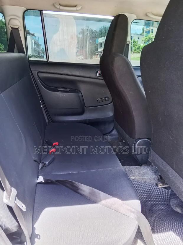 Toyota Probox 2017 Pearl