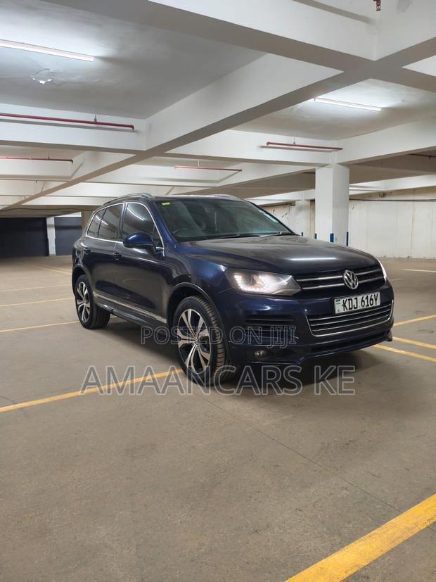 Volkswagen Touareg 2015 Blue