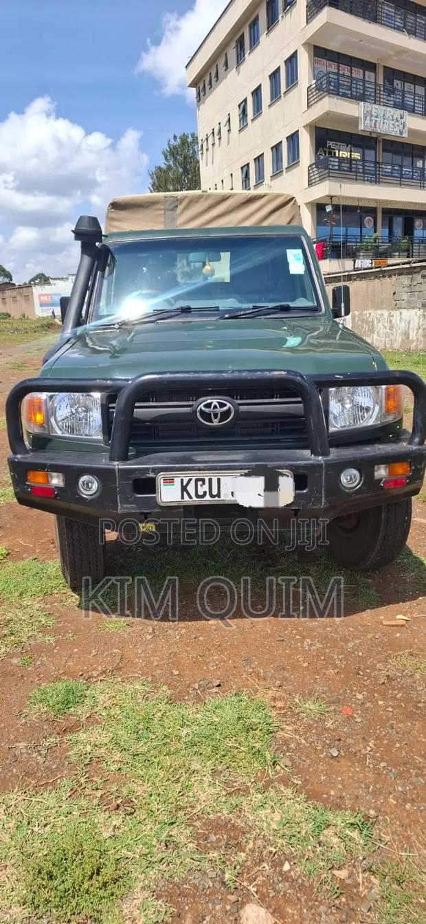 Toyota Land Cruiser 2013 Green