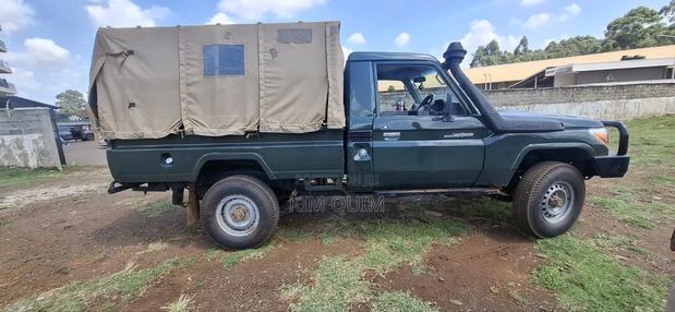 Toyota Land Cruiser 2013 Green