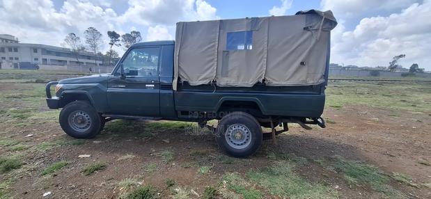 Toyota Land Cruiser 2013 Green